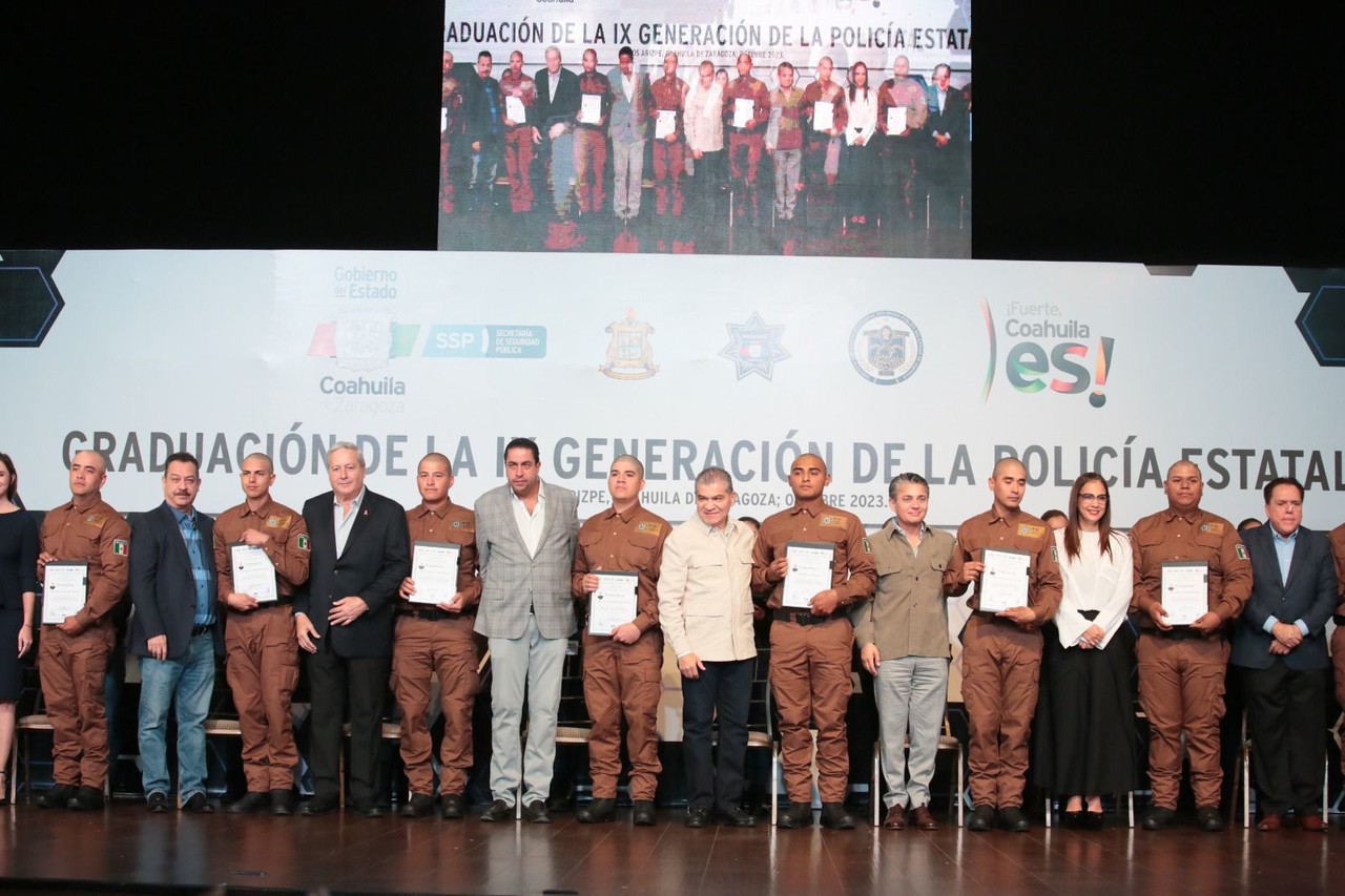 Celebran graduación 200 cadetes de la policía estatal en Coahuila