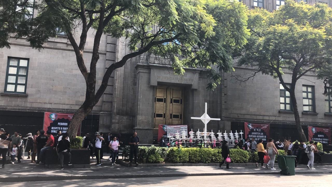 Lanza AMLO 10 cuestionamientos a los ministros de la Suprema Corte. FOTO: Miguel Hernández