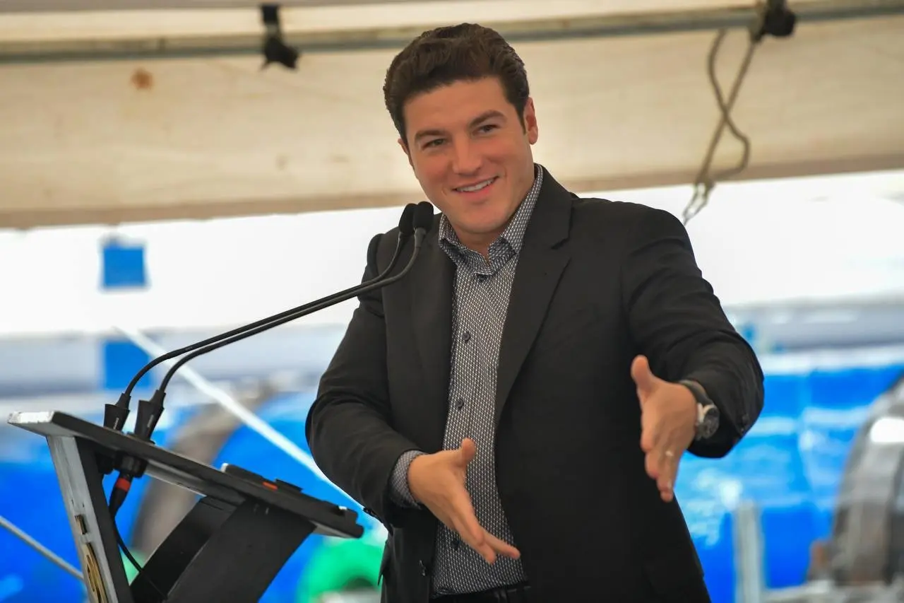 El gobernador de Nuevo León recientemente concluyó una exitosa gira de trabajo por Japón y China, logrando atraer inversiones por un valor de 10 mil millones de dólares de empresas asiáticas interesadas en invertir en la entidad. Foto: Facebook/ Samuel Gar
