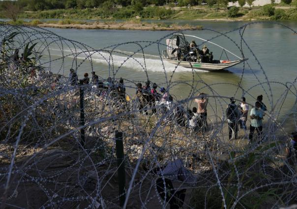 Texas avanza en polémico proyecto de ley para arrestar y expulsar inmigrantes