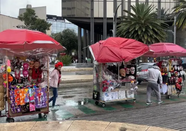 Se manifiestan disfrazados comerciantes del Centro Histórico