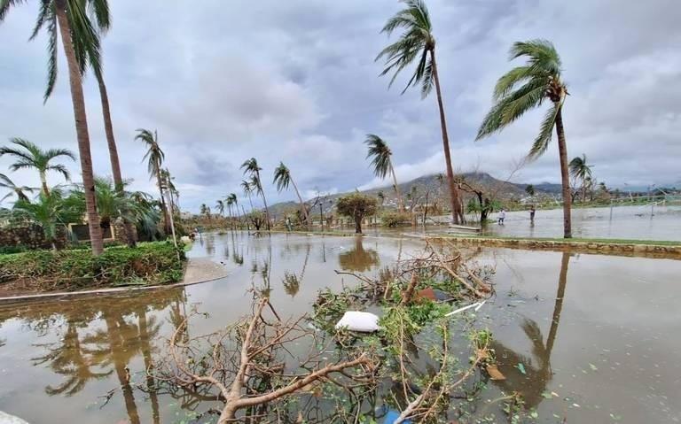 El Presidente Andrés Manuel López Obrador enfatizó que a pesar de que Otis afectó gran parte de la costa de Guerrero, los mayores daños estuvieron en Acapulco. Foto: El Sol de México.