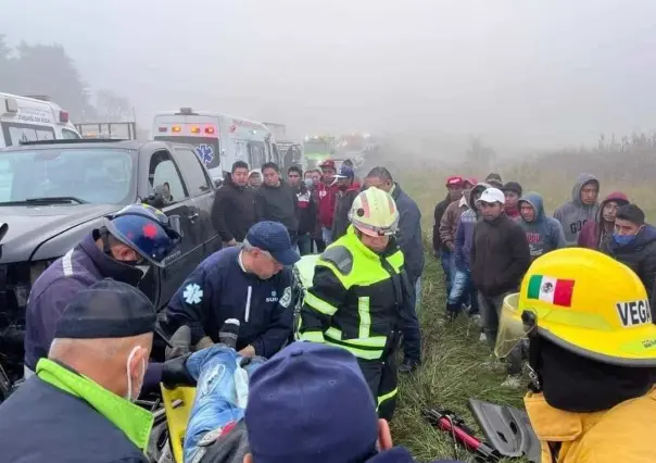 Tragedia en la carretera Toluca-Zitácuaro, mueren cuatro personas en choque