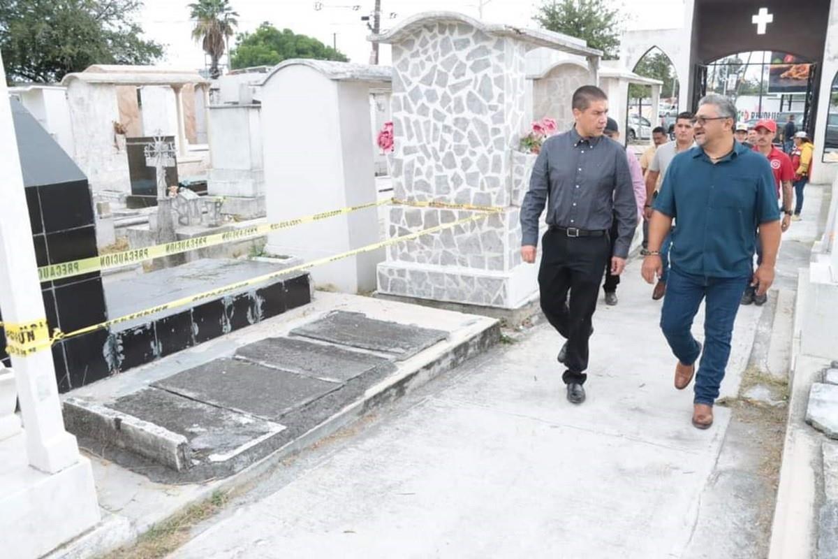 Realizan labores de limpieza en panteones de Juárez por Día de Muertos