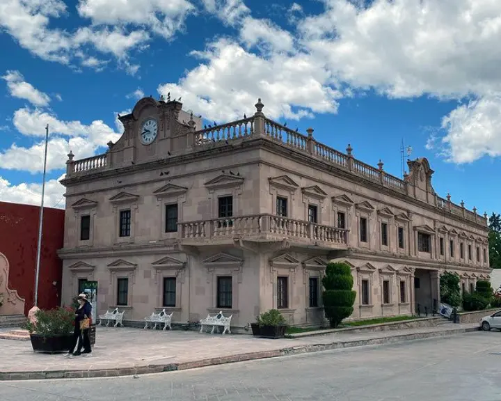 Palacio Municipal de Parras de la Fuente Coahuila. Fotografía: Wikipedia.