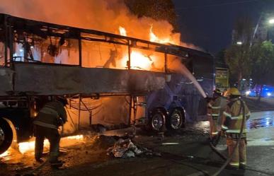 Se incendia autobús de pasajeros en Guadalupe, Zacatecas