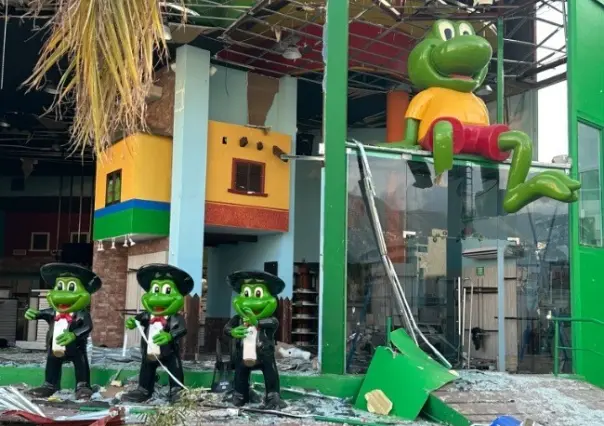 Resisten estatuas del Señor Frogs al paso del huracán Otis