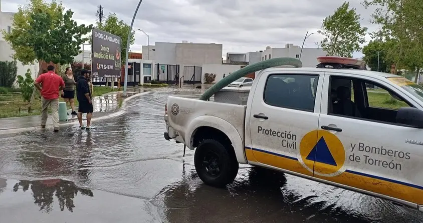 Se movilizan dependencias en Torreón ante precipitaciones en la ciudad