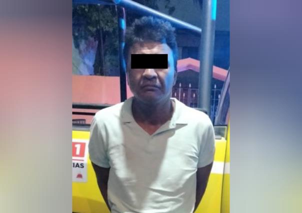 Detienen a hombre en estado de ebriedad por agredir a su pareja en Monterrey