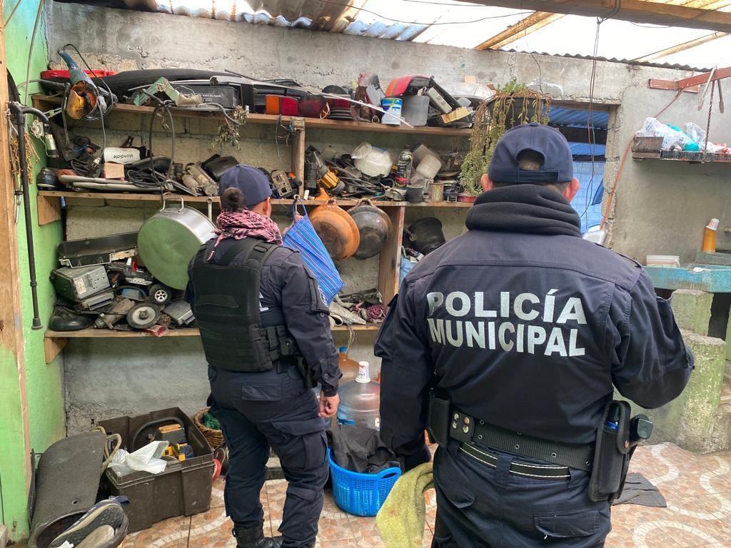 En el cateo a un domicilio en Lerma recuperaron vehículos robados,  computadoras electrónicas, alternadores, puertas, calaveras, salpicaderas, cofres, asientos, volantes y parabrisas. Foto: FGJEM