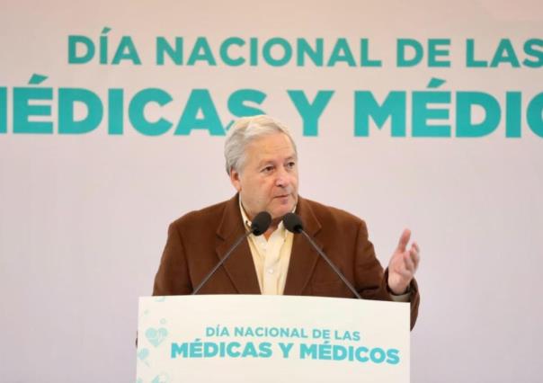 Mejora Alcalde de Saltillo salario a personal médico