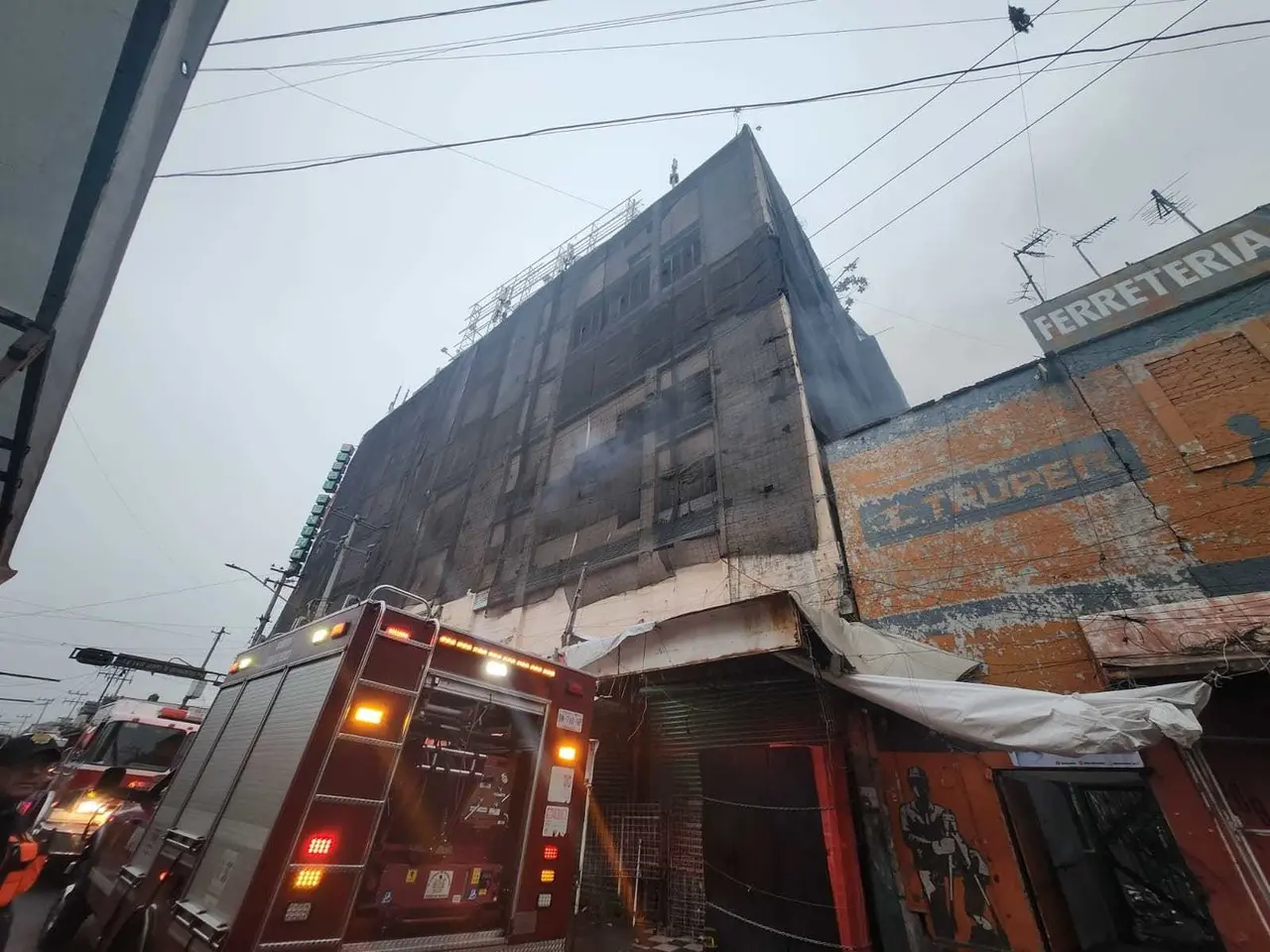 El incendio se registró en la Lagunilla. Foto: Ramón Ramírez