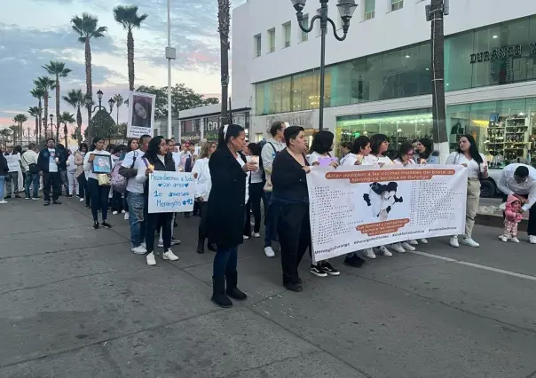 Marchan para exigir justicia por víctimas de meningitis