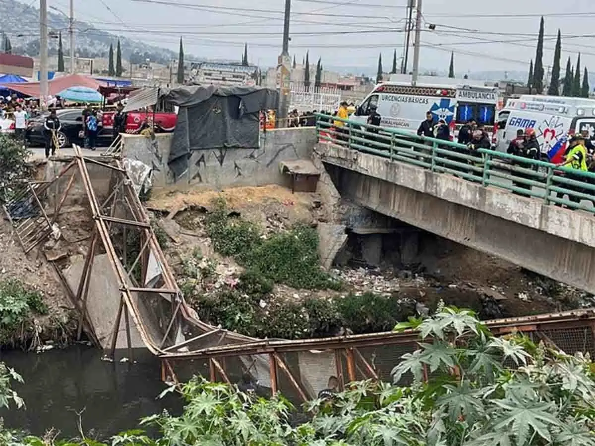 La estructura colpsada ya presentaba grave deterioro de acuerdo con los vecinos de la zona. Foto: Especial