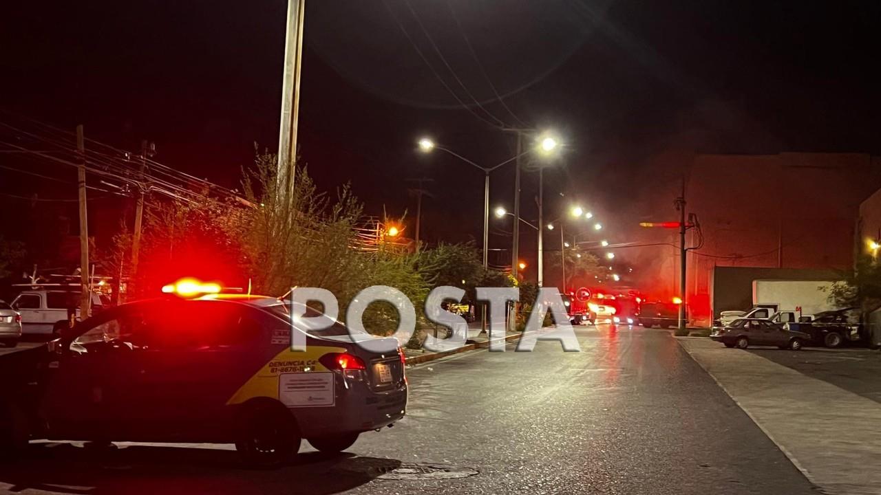 El siniestro se presentó sobre la Calle Urano entre la avenida Manuel Ordóñez y la carretera Saltillo-Monterrey. Foto: Raymundo Elizalde.