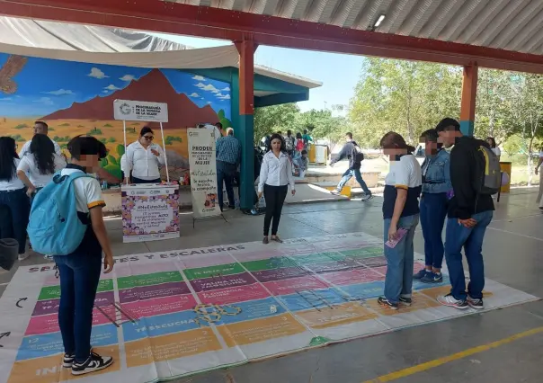 Orientan a adolescentes sobre violencia de género y derechos de la mujer