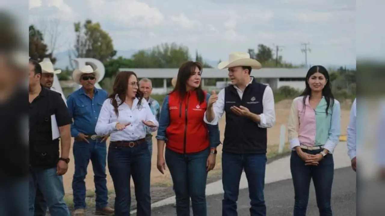 El gobernador Esteban Villegas estuvo en el municipio de Simón Bolívar, donde revisó personalmente diferentes obras. Foto: Facebook Gral. Simón Bolívar 2022-2025.