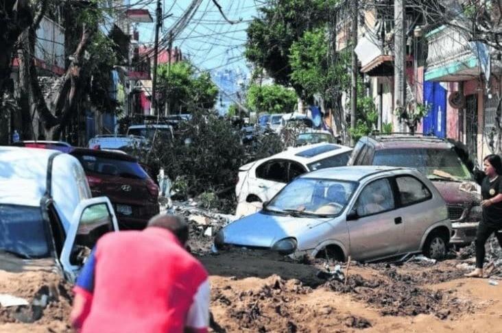 Esto ocurre después de una sesión de instalación del comité de evaluación de daños, en la cual el gobierno de Guerrero presentó la solicitud de declaratoria de desastre natural. Foto: El Despertar Montaña.