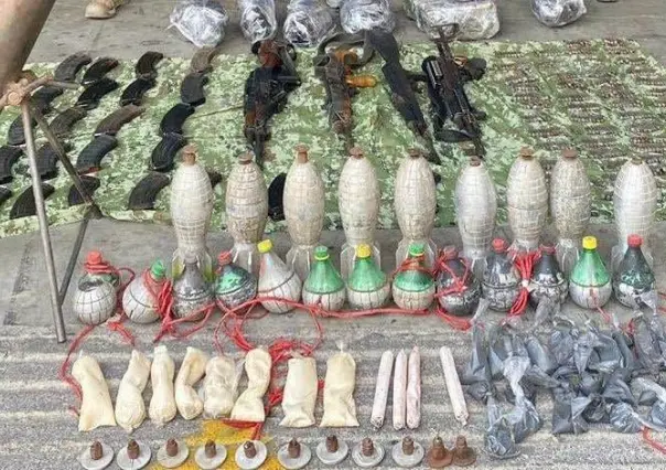 Dan condenas a 4 hombres tras asegurarles armas en Michoacán