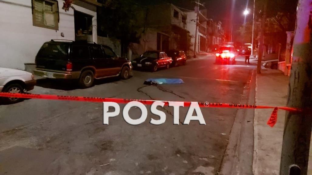 Asesinan a balazos a un joven en Santa Catarina