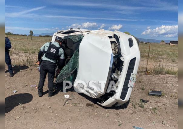 Impresionante volcadura captada en video deja un muerto y dos lesionados