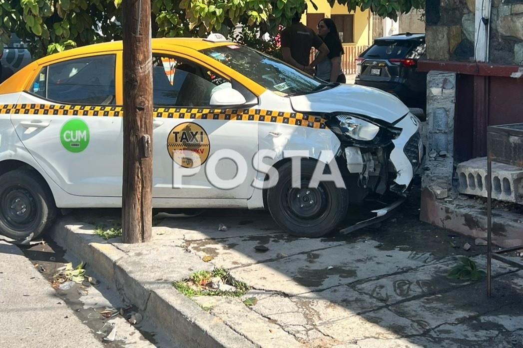 A la zona llegaron elementos de Protección Civil, tanto de Monterrey como de Nuevo León, así como agentes viales. Foto: Raymundo Elizalde.