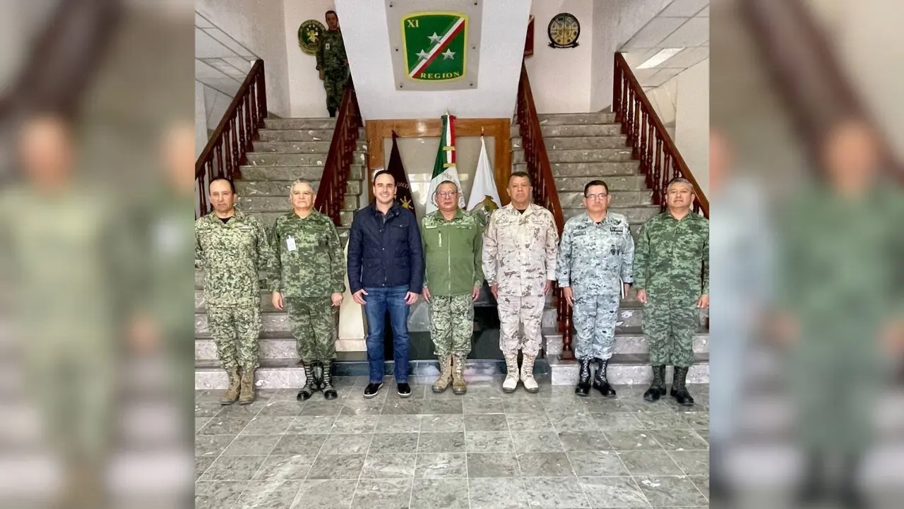 El gobernador electo Manolo Jiménez se reunió con integrantes del Ejército. (Fotografía: X)