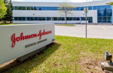 Johnson & Johnson iniciará ensayos de sistema quirúrgico robótico en 2024