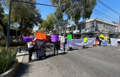 Familiares de presos en Santa Martha Acatitla bloquean Río de la Loza