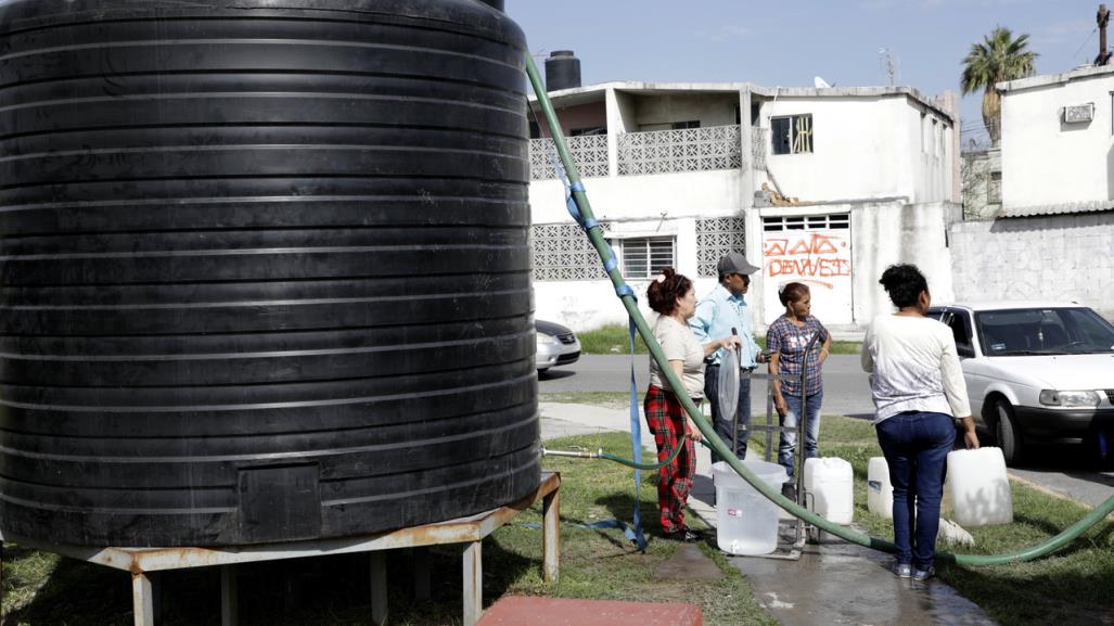 Garantiza Escobedo suministro de agua a colonias afectadas por macro fuga