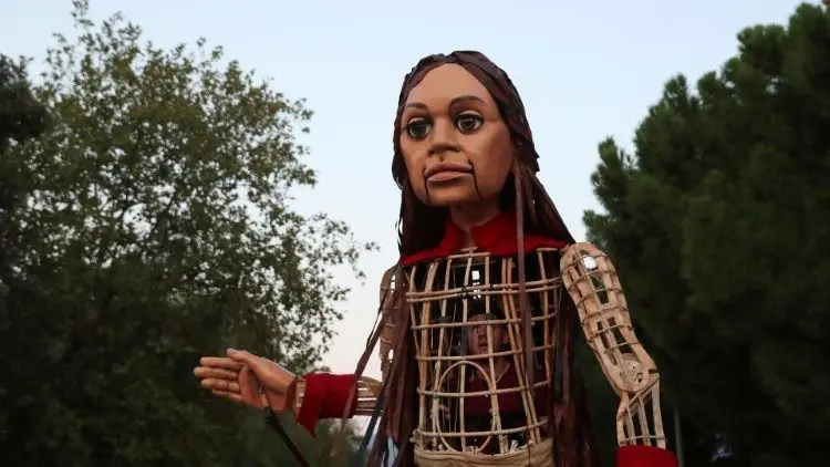 Amal, la marioneta gigante visitará Monterrey los días 10, 11 y 12 de noviembre