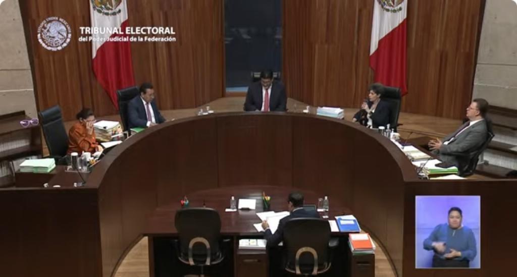 Durante la sesión, el magistrado presidente Yarsinio Mondragón puso a consideración de los magistrados poner en la lista de asuntos por resolver la denuncia presentada por el gobierno del estado de Nuevo León. Foto: Captura de pantalla