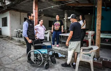 Entrega el DIF y Gobierno de Santiago medicamentos y aparatos ortopédicos