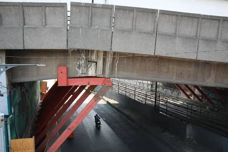 Cierre temporal de tramo Pantitlán-Velódromo en Línea 9 del Metro. Foto: @Chertorivski