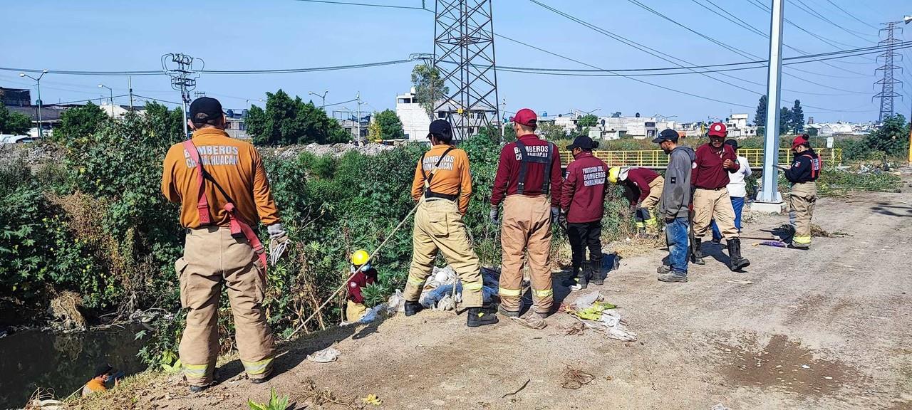 Limpian el Canal Río La Compañía, retiran casi 3 mil toneladas de basura
