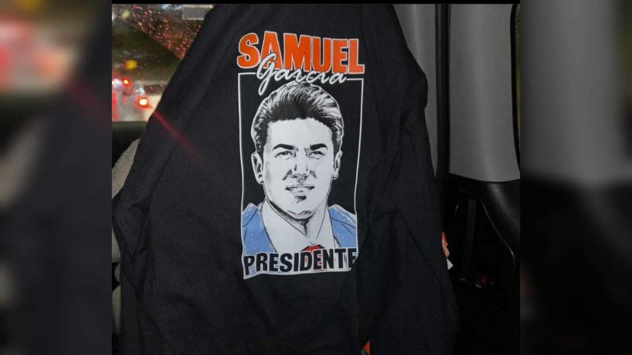 A través de redes sociales ya circulan camisetas, chaquetas y diversos artículos con el nombre de Samuel García y la palabra PRESIDENTE. Foto: Especial