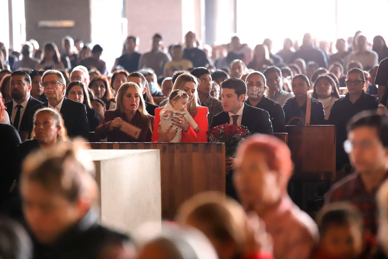 Samuel García y Mariana Rodríguez en la Basílica de Guadalupe. Foto: @samuel_garcias