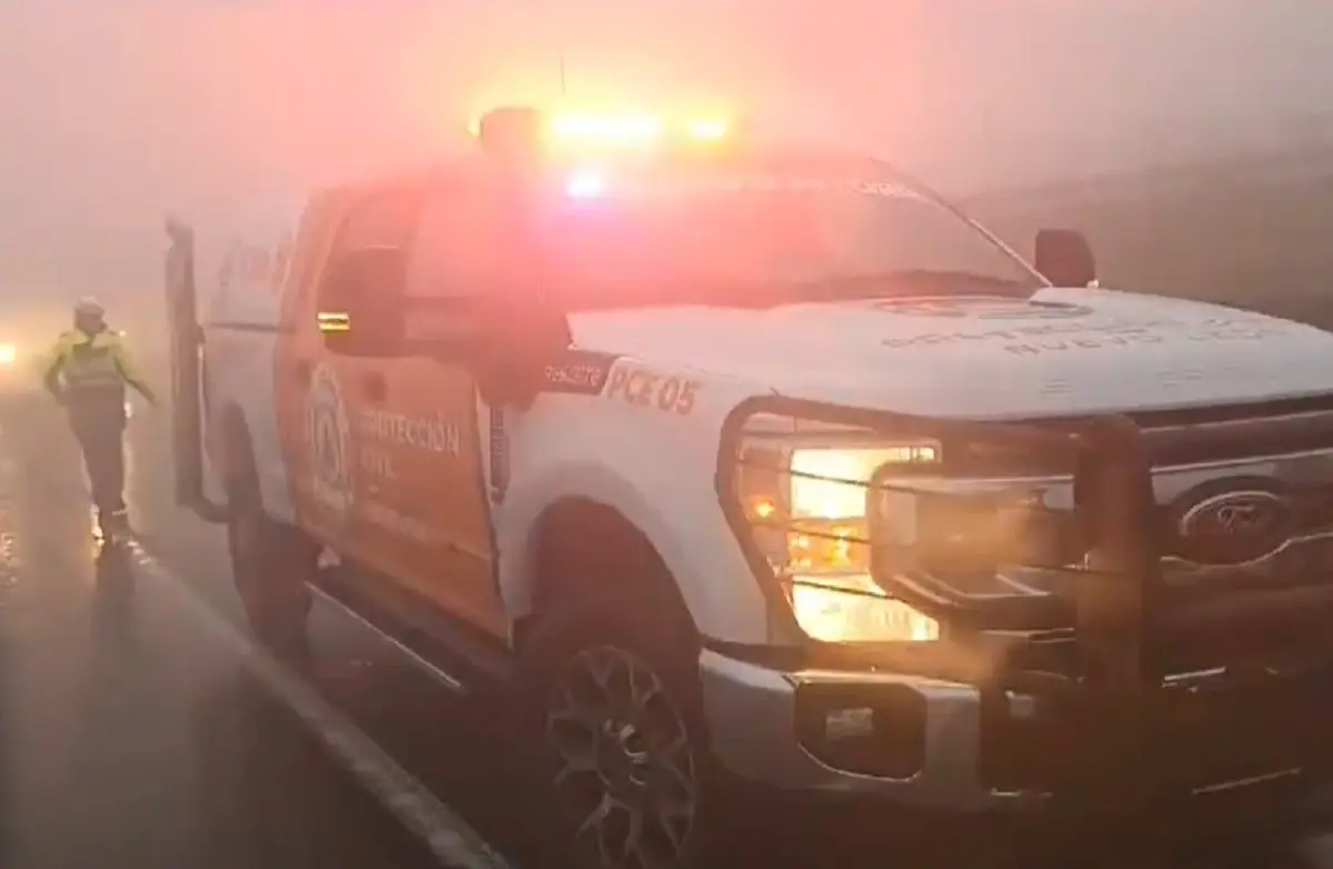 Se incendia tractocamión en la carretera a Saltillo