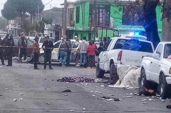 El percance se produjo cuando el conductor de una camioneta Chevrolet no se detuvo ante un señalamiento de alto. (Fotografía: Redes Sociales)