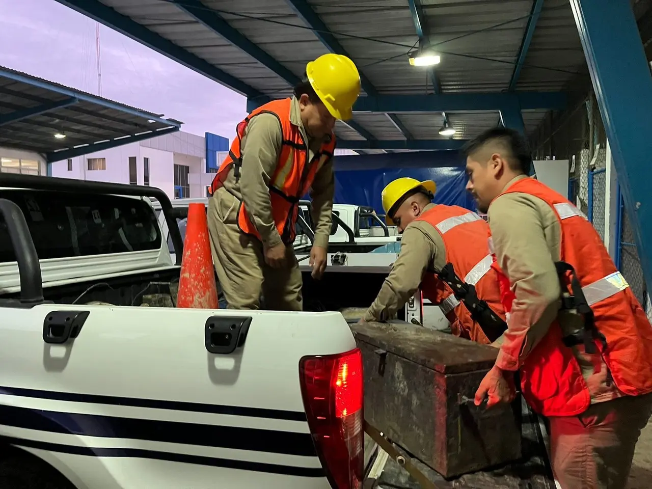 Así trabajan las cuadrillas de Agua y Drenaje para detectar fugas