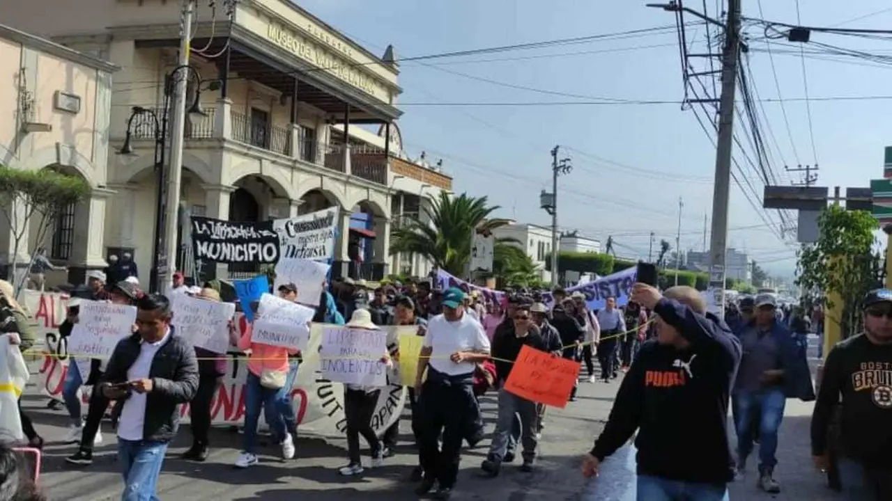 Habitantes de las 12 comunidades de  Huitzizilapan en Lerma, exigen un alto a la delincuencia advierten al alcalde Miguel Ángel Ramírez Ponce renuncie si no puede dar una solución. Foto: Redes Sociales