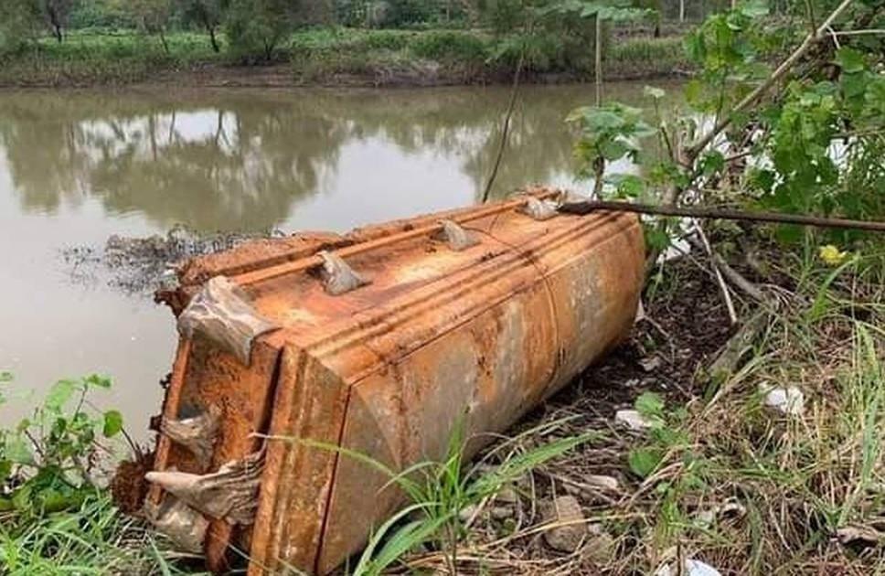 Crecida de Río Grijalva arrastró ataúdes de un panteón en Tabasco