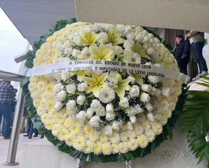 Llenan de flores al ‘arqui’ Héctor Benavides