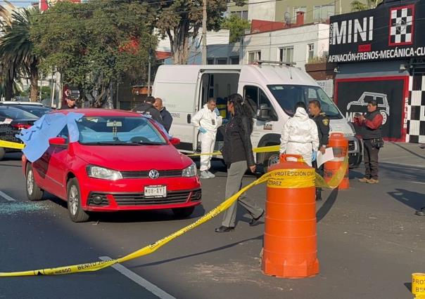 Muere baleado conductor de auto tras incidente vial en la Benito Juárez