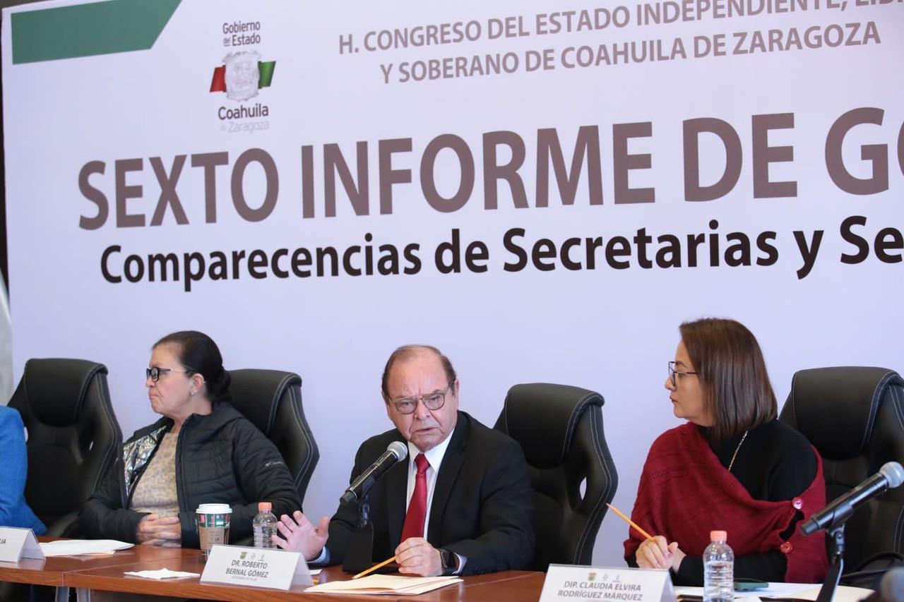Bernal indicó que el estado documentó en dos libros las experiencias que se tuvieron en el manejo de la contingencia sanitaria por el covid-19. (Fotografía: Gobierno de Coahuila)