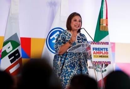 Xóchitl Gálvez, quien encabeza preferencias en la oposición, se prepara para iniciar sus actividades de proselitismo el próximo lunes 20 de noviembre. Foto: El País.