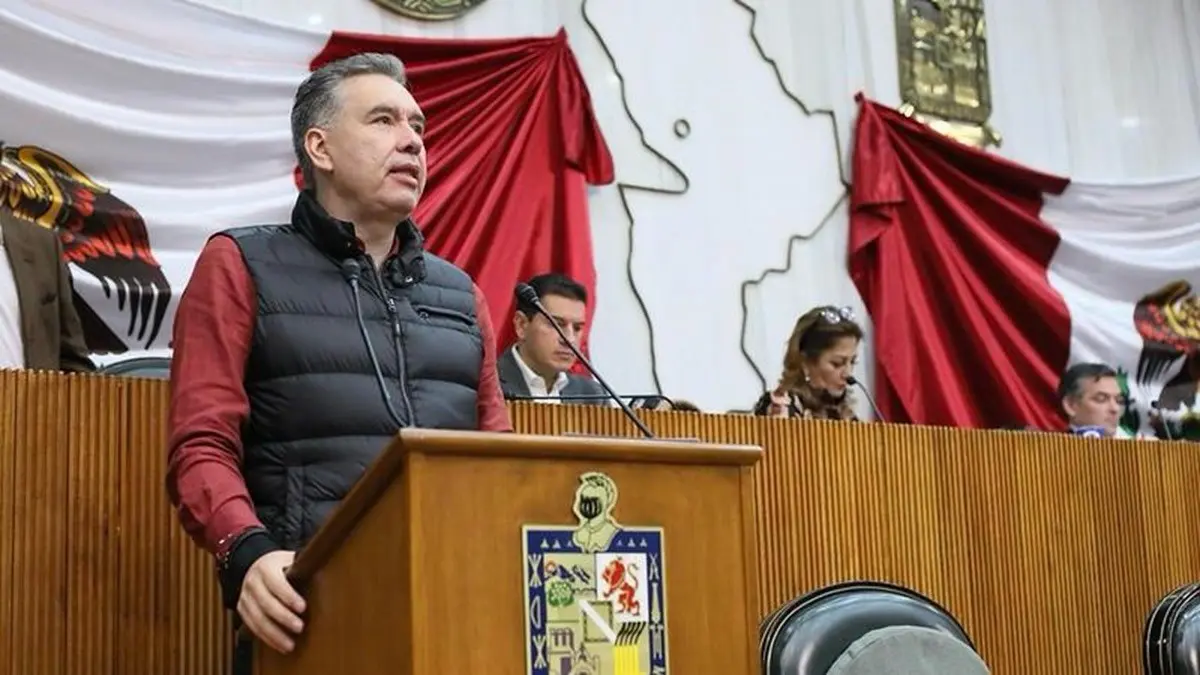 El coordinador de MORENA en el Congreso de Nuevo León, Waldo Fernández, y la diputada de MORENA, Anylú Bendición, propusieron que cada grupo legislativo presente en sobre cerrado a la Comisión de Gobernación y Organización Interna de los Poderes, una terna