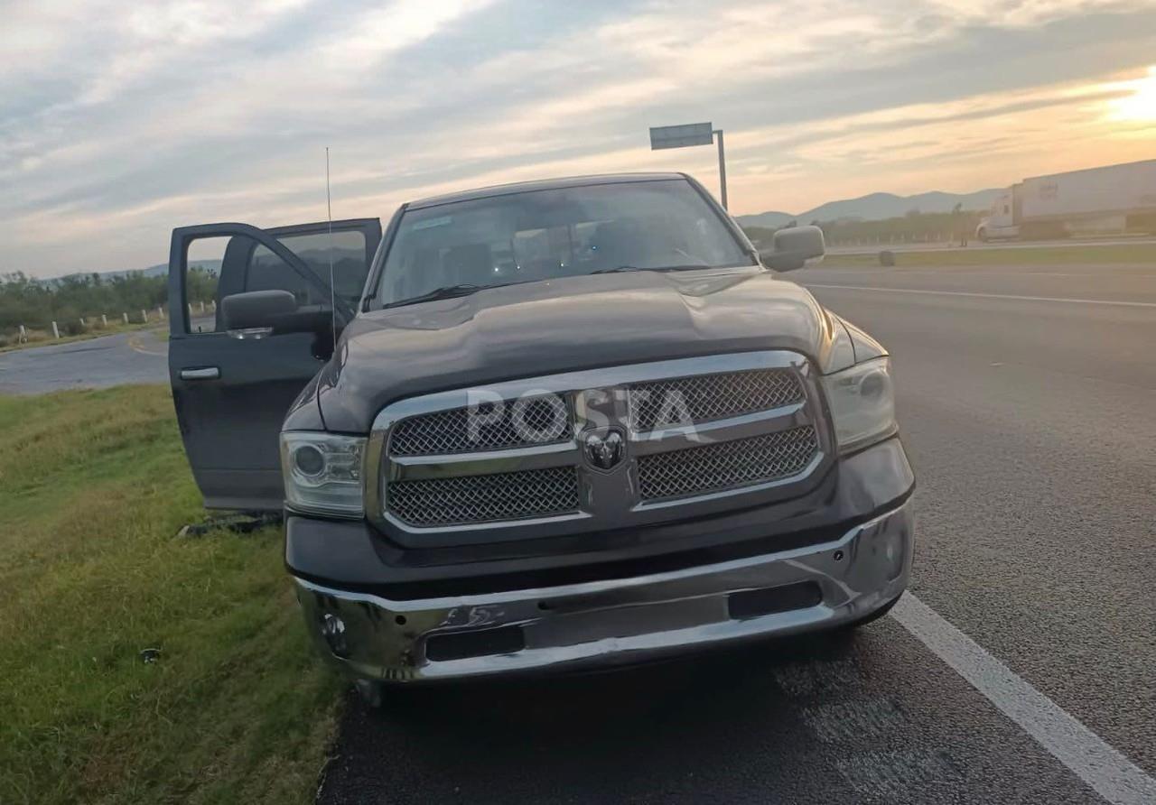 Durante el arresto, se incautaron diversas armas de fuego, una cantidad de droga y una camioneta que se presume era utilizada para cometer actos delictivos. Foto: POSTAMX