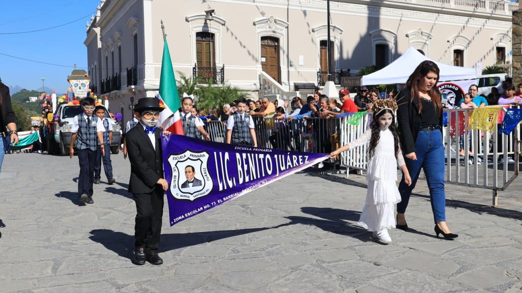 Conmemoran en Santiago Revolución Mexicana con desfile histórico