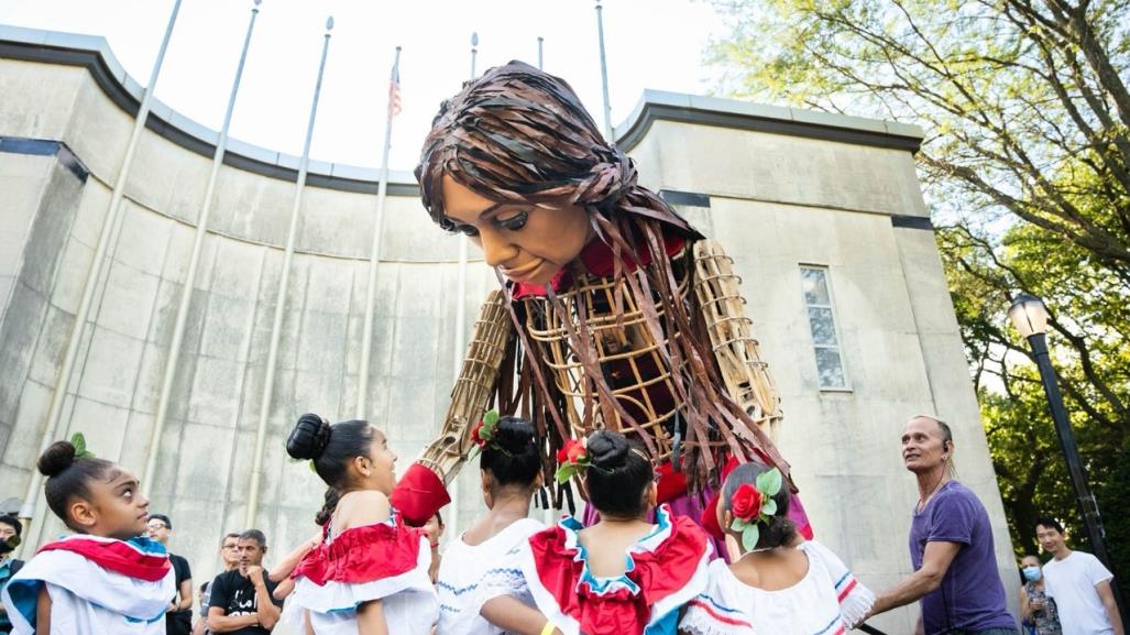 ¡Llega a Iztapalapa la marioneta Pequeña Amal!